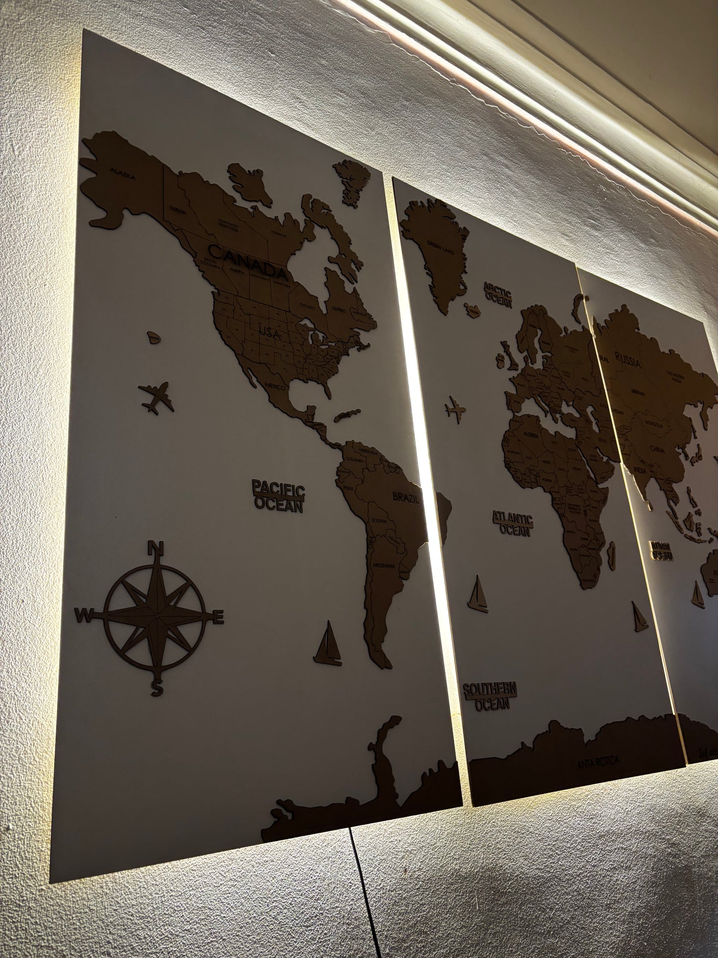CADRE MAP MONDE LED 3 PIECE