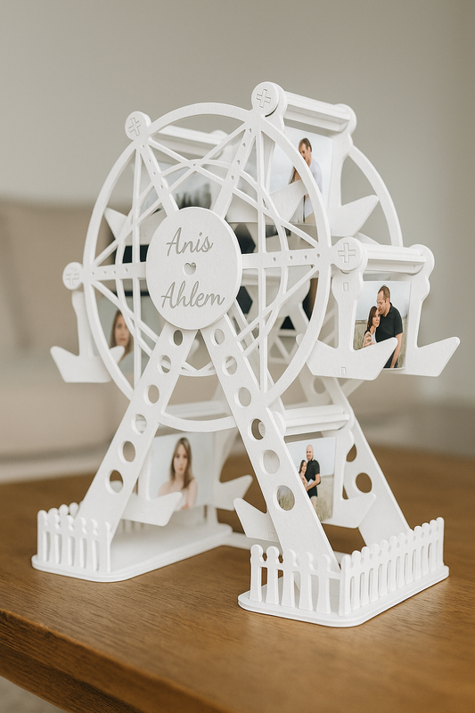 عجلة صور خشبية