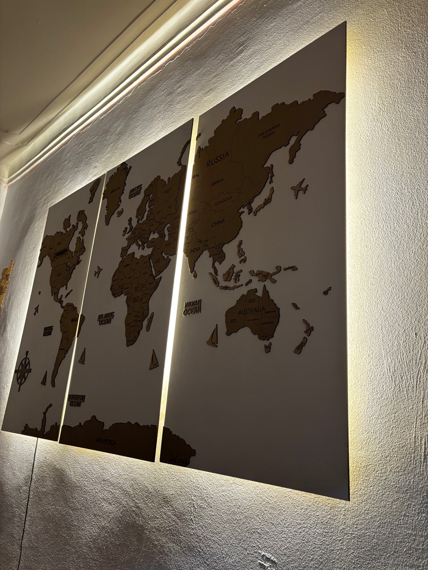 CADRE MAP MONDE LED 3 PIECE