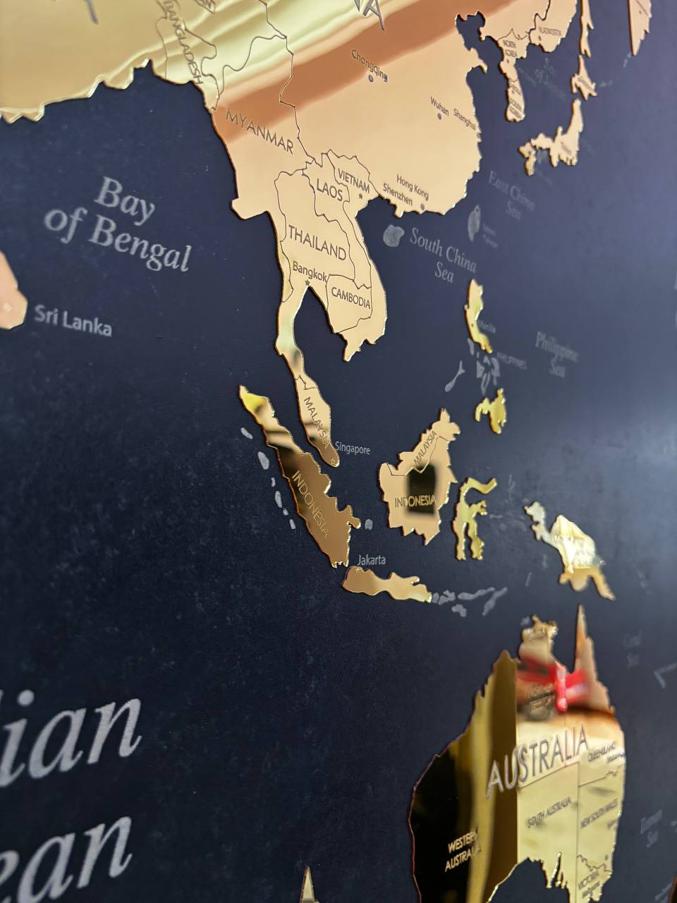 cadre LUXE  map monde DORE